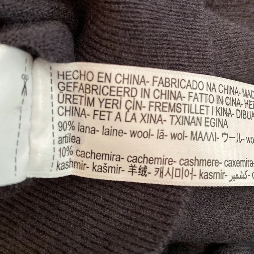 NWT. Massimo Dutti Man Gray Merino Wool/Cashmere Crew Neck Sweater. Size L.